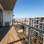 Floor Fluxury Penthouse - Family Friendly - Mountain View - Huge Terrace