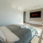 Floor Fluxury Penthouse - Family Friendly - Mountain View - Huge Terrace Apartment *