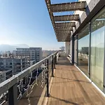 Floor Fluxury Penthouse - Family Friendly - Mountain View - Huge Terrace *