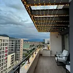 Floor Fluxury Penthouse - Family Friendly - Mountain View - Huge Terrace