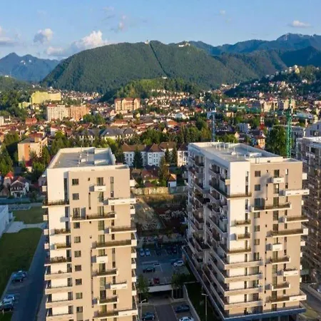 Apartament Luxury Penthouse 11th Floor Mountain View Large Terrace Floor Heating New Building Board Games Self Check-in Shopping Center 360 Tour Free Parking *