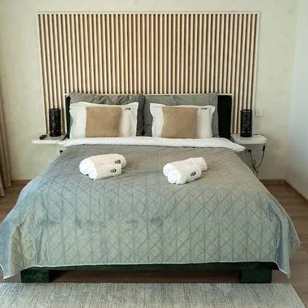 Apartment Mohost Penthouse 3br -luxury With Mountains View