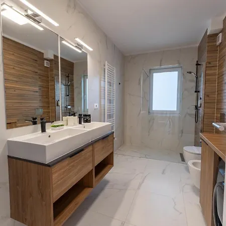 Floor Fluxury Penthouse - Family Friendly - Mountain View - Huge Terrace * בראשוב