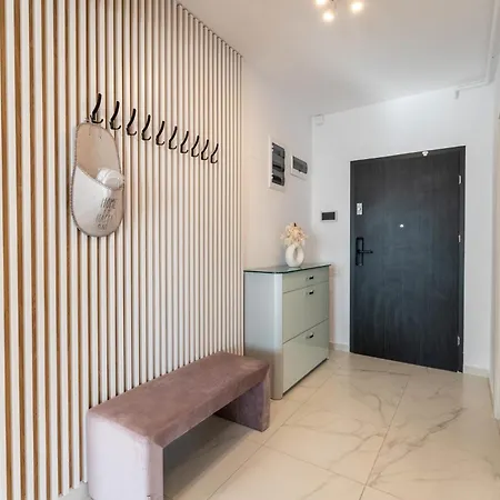 Floor Fluxury Penthouse - Family Friendly - Mountain View - Huge Terrace *
