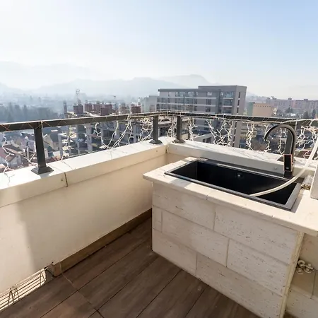 Floor Fluxury Penthouse - Family Friendly - Mountain View - Huge Terrace בראשוב