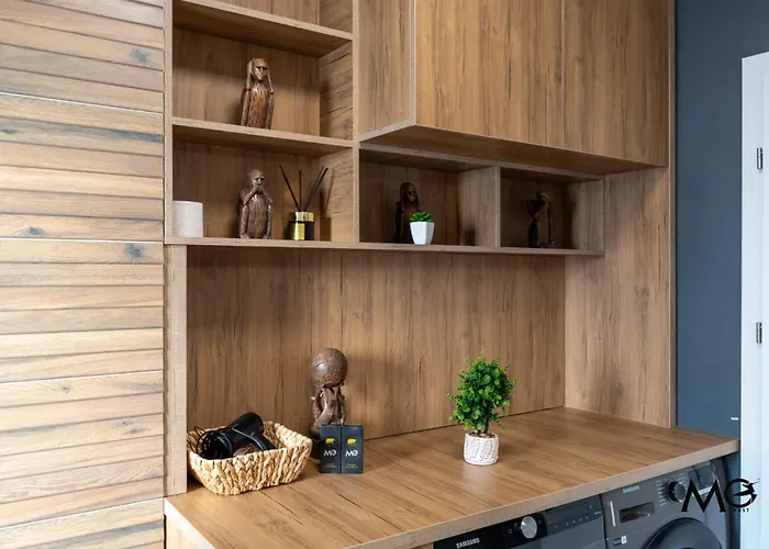 Stunning Holiday Penthouse - Family Friendly - Mountain View - Huge Terrace - Top Floor - Acs - Outlet Mall - Grocery דירה